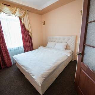 Гостиница Парадиз Горячий Ключ Двухкомнатный семейный с двуспальными или раздельными кроватями-3